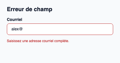 Message d’erreur visuel avec annonce accessible polie.